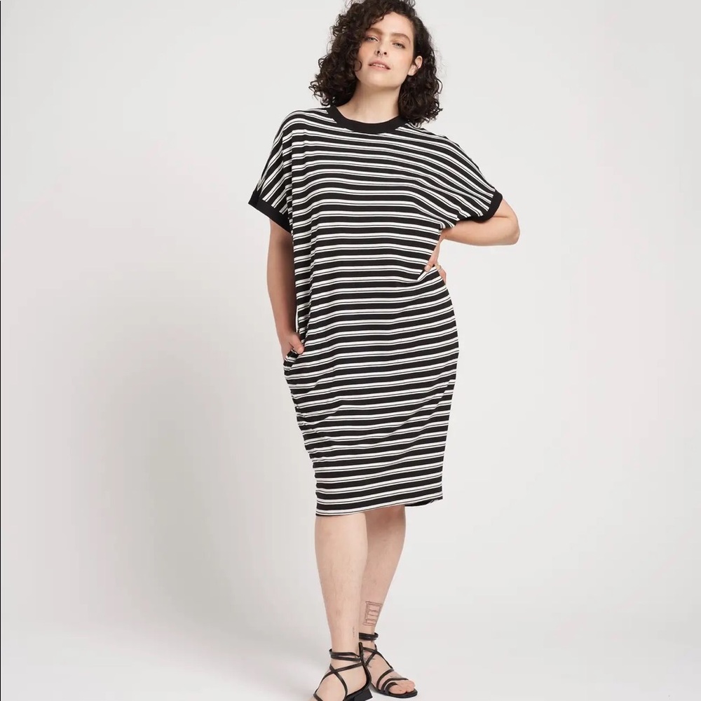 Universal Standard size Small Elizabeth Easy Dress in Black and White Stripe NWT